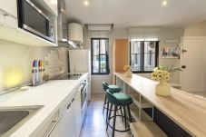 Lägenhet i Madrid - Dúplex con encanto en Chamberí : Comodidad y diseño en dos niveles 