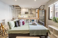 Lägenhet i Madrid - Dúplex con encanto en Chamberí : Comodidad y diseño en dos niveles 