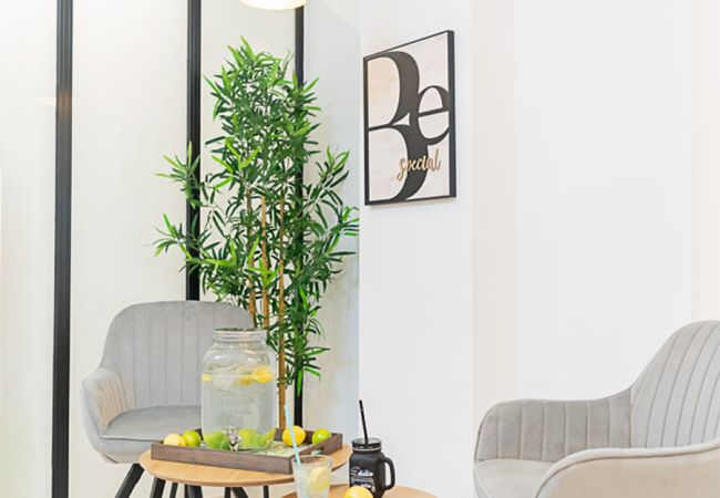 Hyra rum i Madrid - New York: habitación con confort, comodidad y áreas compartidas Chamartín – Temporal  Hyra rum i Madrid - New York: habitación con confort, comodidad y áreas compartidas Chamartín – Temporal