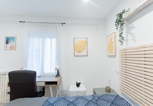 Hyra rum i Madrid - Tokyo: habitación con confort, comodidad y áreas compartidas Chamartín – Mauricio Legendre Hyra rum i Madrid - Tokyo: habitación con confort, comodidad y áreas compartidas Chamartín – Mauricio Legendre