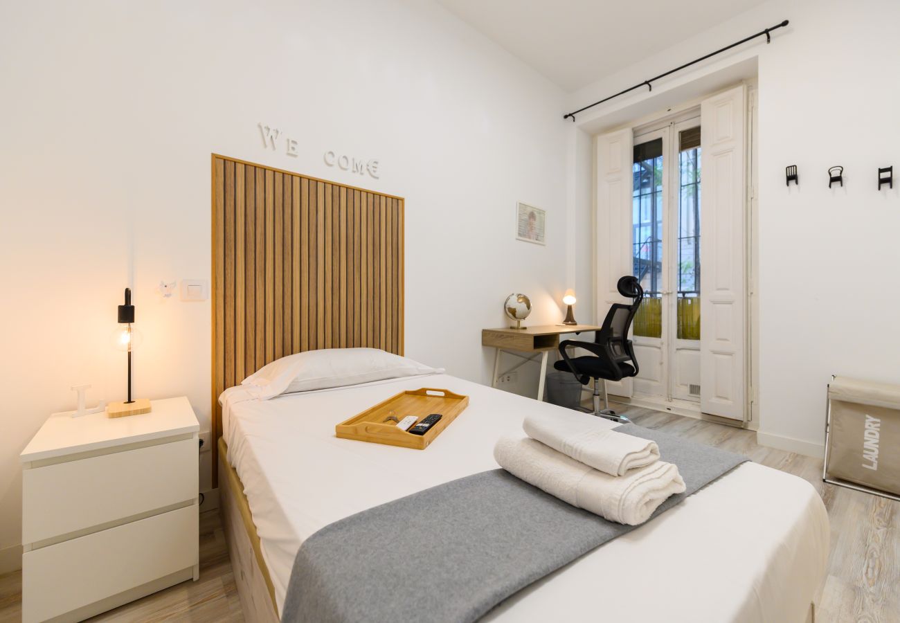 Hyra rum i Madrid - Shanghái: habitación con comodidad y zonas compartidas Gran Vía-Madrid.Temporal