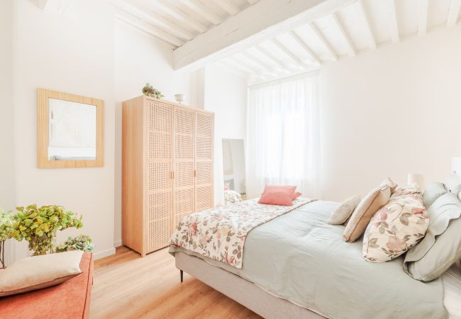 Lägenhet i Lucca - 2 Bedrooms Apartment with Elevator in a Smart Location Lägenhet i Lucca - 2 Bedrooms Apartment with Elevator in a Smart Location