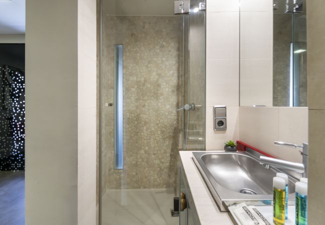 Lägenhet i Madrid - Alquiler Mensual en Madrid – Piso Exterior con 1 Dormitorio + Estudio y 2 Baños.Temporal Lägenhet i Madrid - Alquiler Mensual en Madrid – Piso Exterior con 1 Dormitorio + Estudio y 2 Baños.Temporal