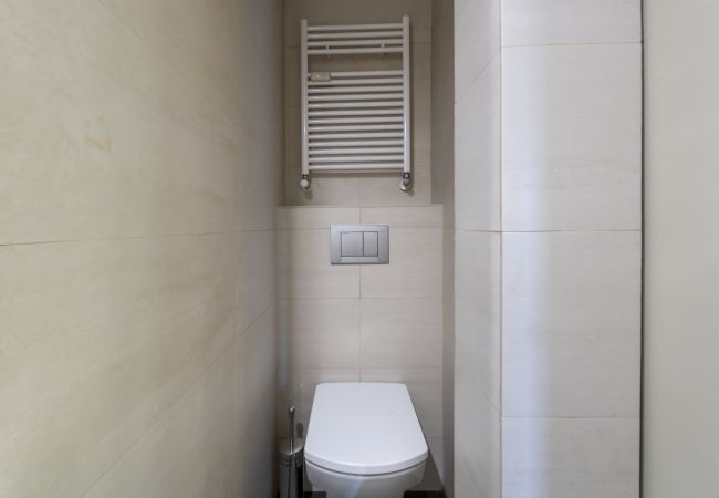 Lägenhet i Madrid - Alquiler Mensual en Madrid – Piso Exterior con 1 Dormitorio + Estudio y 2 Baños.Temporal Lägenhet i Madrid - Alquiler Mensual en Madrid – Piso Exterior con 1 Dormitorio + Estudio y 2 Baños.Temporal