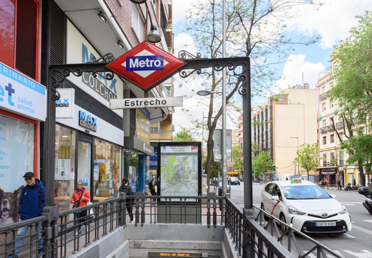 Lägenhet i Madrid - Alquiler Mensual en Madrid – Piso moderno de 1 dormitorio. Temporal  Lägenhet i Madrid - Alquiler Mensual en Madrid – Piso moderno de 1 dormitorio. Temporal