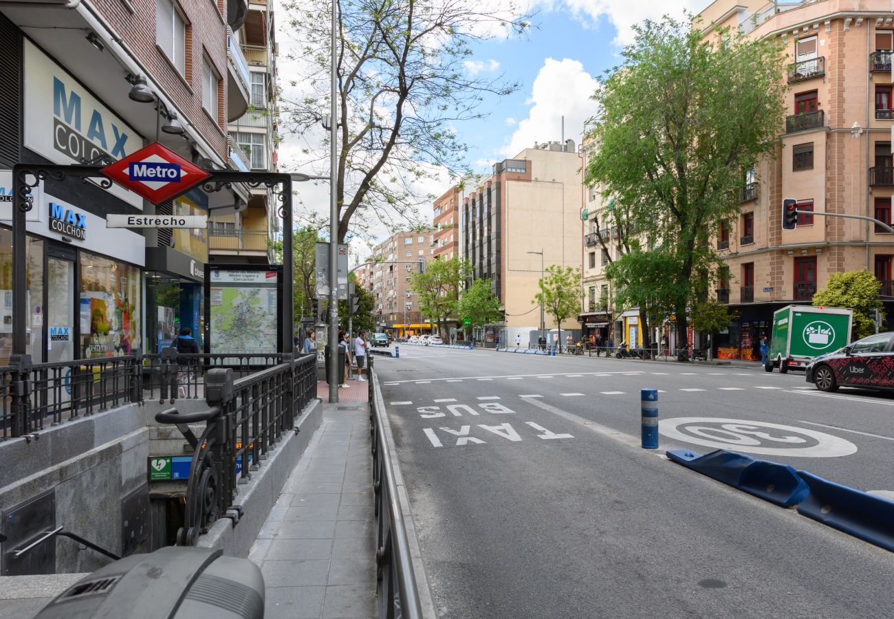 Lägenhet i Madrid - Alquiler Mensual en Madrid – Piso moderno de 1 dormitorio. Temporal  Lägenhet i Madrid - Alquiler Mensual en Madrid – Piso moderno de 1 dormitorio. Temporal