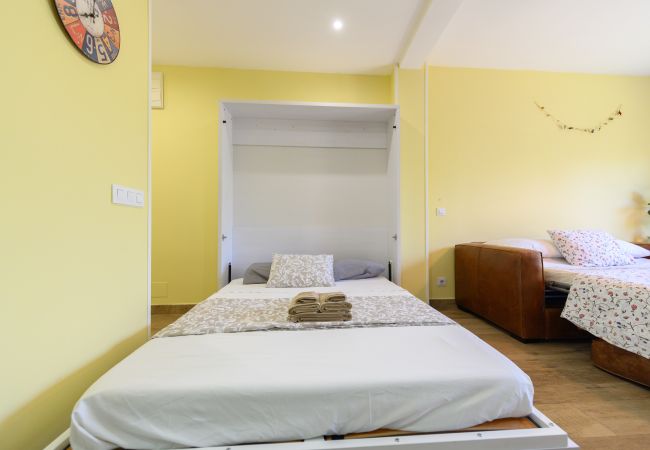 Studio i Madrid - Estudio con balcón – Todo lo que necesitas para una estancia perfecta en Madrid. Temporal Studio i Madrid - Estudio con balcón – Todo lo que necesitas para una estancia perfecta en Madrid. Temporal