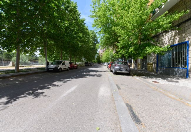 Studio i Madrid - Estudio con balcón – Todo lo que necesitas para una estancia perfecta en Madrid. Temporal Studio i Madrid - Estudio con balcón – Todo lo que necesitas para una estancia perfecta en Madrid. Temporal