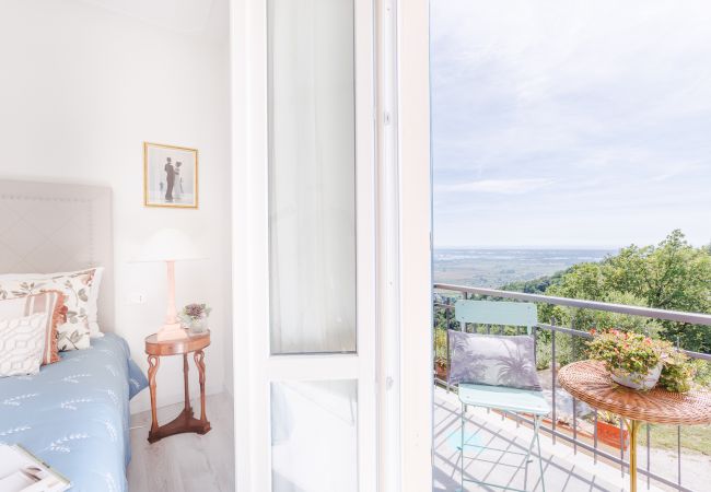 Villa i Massarosa - Smart and Convenient Sea View Villa with Pool in Lucca Villa i Massarosa - Smart and Convenient Sea View Villa with Pool in Lucca