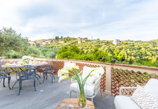 Villa i Massarosa - Smart and Convenient Sea View Villa with Pool in Lucca Villa i Massarosa - Smart and Convenient Sea View Villa with Pool in Lucca
