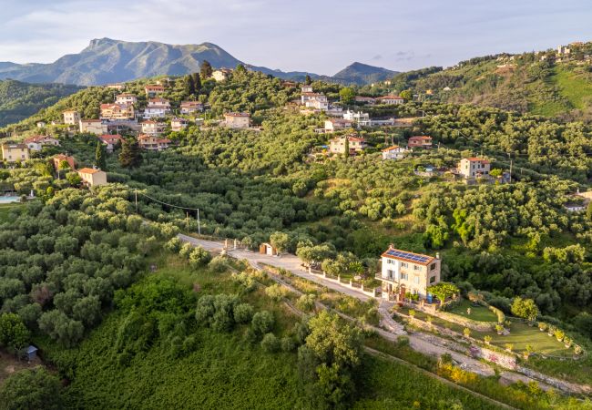 Villa i Massarosa - Smart and Convenient Sea View Villa with Pool in Lucca Villa i Massarosa - Smart and Convenient Sea View Villa with Pool in Lucca