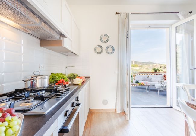 Villa i Massarosa - Smart and Convenient Sea View Villa with Pool in Lucca Villa i Massarosa - Smart and Convenient Sea View Villa with Pool in Lucca