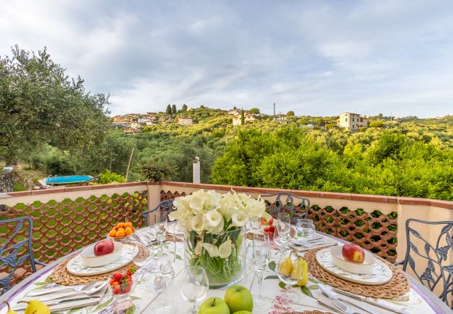 Villa i Massarosa - Smart and Convenient Sea View Villa with Pool in Lucca Villa i Massarosa - Smart and Convenient Sea View Villa with Pool in Lucca