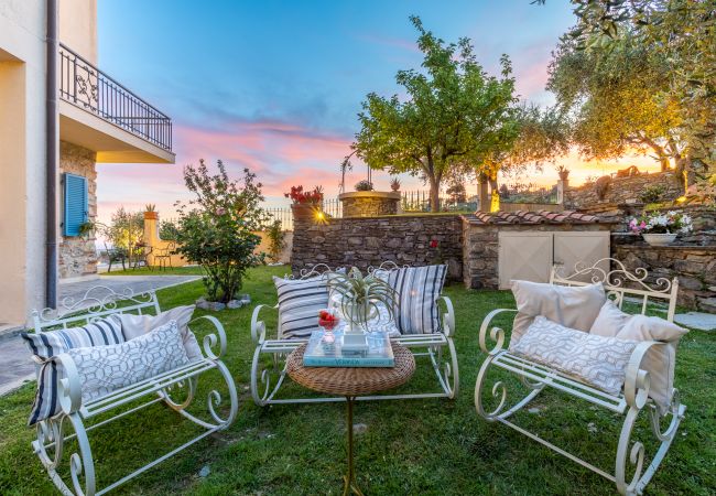 Villa i Massarosa - Smart and Convenient Sea View Villa with Pool in Lucca Villa i Massarosa - Smart and Convenient Sea View Villa with Pool in Lucca