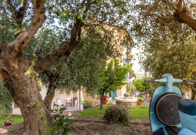 Villa i Massarosa - Smart and Convenient Sea View Villa with Pool in Lucca Villa i Massarosa - Smart and Convenient Sea View Villa with Pool in Lucca
