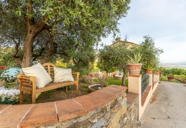 Villa i Massarosa - Smart and Convenient Sea View Villa with Pool in Lucca Villa i Massarosa - Smart and Convenient Sea View Villa with Pool in Lucca