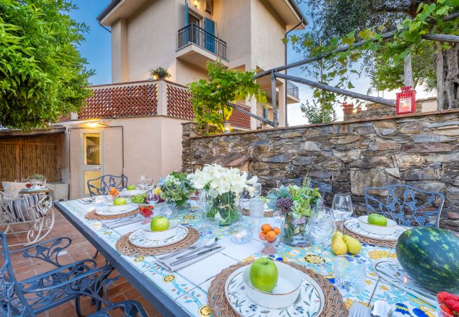 Villa i Massarosa - Smart and Convenient Sea View Villa with Pool in Lucca Villa i Massarosa - Smart and Convenient Sea View Villa with Pool in Lucca