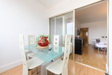 Lägenhet i Madrid - Piso de 2 Dormitorios con Vistas a la Ciudad – Confort y Estilo en Madrid
