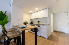 Studio i San Sebastián de los Reyes - Estudio con terraza privada y piscina -gimnasio- coworking en Madrid
