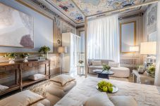 Lägenhet i Lucca -  The Frescoed Tale, A Charming 3 Bedrooms Apartment