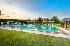 Villa i Capannori - 9 Bedrooms Luxury Villa with Pool in Lucca