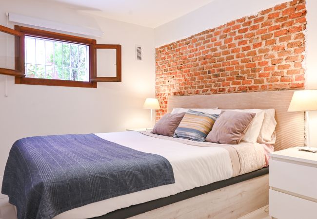 公寓 在 Madrid - GARDEN House Downtown MADRID CENTRO-IFEMA-AEROPUERTO. 2 ROOMS 6 PAX GARDEN 公寓 在 Madrid - GARDEN House Downtown MADRID CENTRO-IFEMA-AEROPUERTO. 2 ROOMS 6 PAX GARDEN