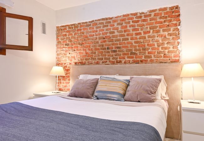 公寓 在 Madrid - GARDEN House Downtown MADRID CENTRO-IFEMA-AEROPUERTO. 2 ROOMS 6 PAX GARDEN 公寓 在 Madrid - GARDEN House Downtown MADRID CENTRO-IFEMA-AEROPUERTO. 2 ROOMS 6 PAX GARDEN