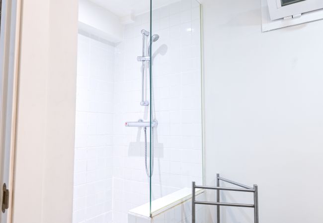 公寓 在 Madrid - GARDEN House Downtown MADRID CENTRO-IFEMA-AEROPUERTO. 2 ROOMS 6 PAX GARDEN 公寓 在 Madrid - GARDEN House Downtown MADRID CENTRO-IFEMA-AEROPUERTO. 2 ROOMS 6 PAX GARDEN