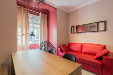公寓 在 Barcelona - PLAZAESPAÑA，在巴塞罗那中心出租的舒适，舒适和安静的3间卧室的公寓。