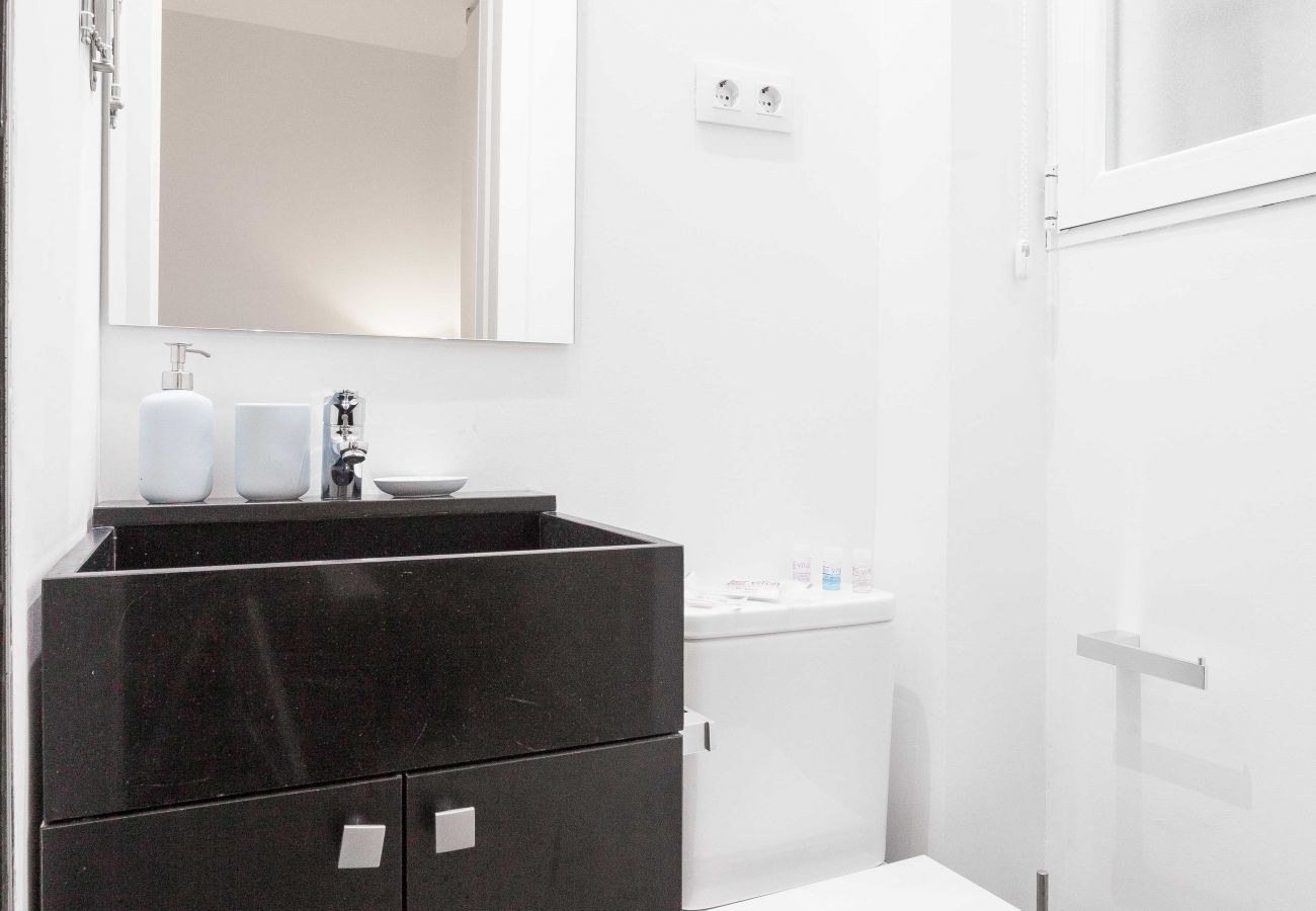 公寓 在 Madrid - Modern Madrid Downtown Puerta Del Sol M (PRE3B) 公寓 在 Madrid - Modern Madrid Downtown Puerta Del Sol M (PRE3B)