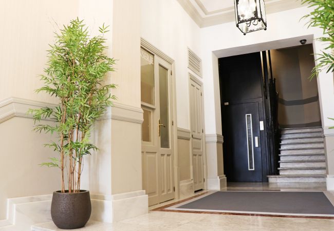 公寓 在 Madrid - Apartment Madrid Downtown Puerta del Sol M (PRE4A) 公寓 在 Madrid - Apartment Madrid Downtown Puerta del Sol M (PRE4A)