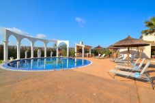 别墅 在 Sa Pobla - Son Manyo 261 magnífica villa con piscina privada, gran zona exterior, zona infantil y aire acondicionado