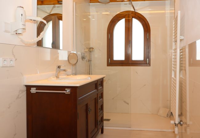 庄园 在 Pollensa / Pollença - Can Roig Gran 041 magnífica finca con piscina privada, gran zona de barbacoa y WiFi 庄园 在 Pollensa / Pollença - Can Roig Gran 041 magnífica finca con piscina privada, gran zona de barbacoa y WiFi