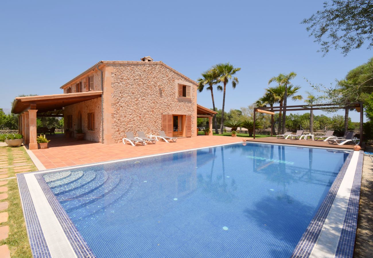 庄园 在 Muro - Son Auba Gran 043 fantástica villa en la naturaleza, piscina privada, barbacoa y WiFi