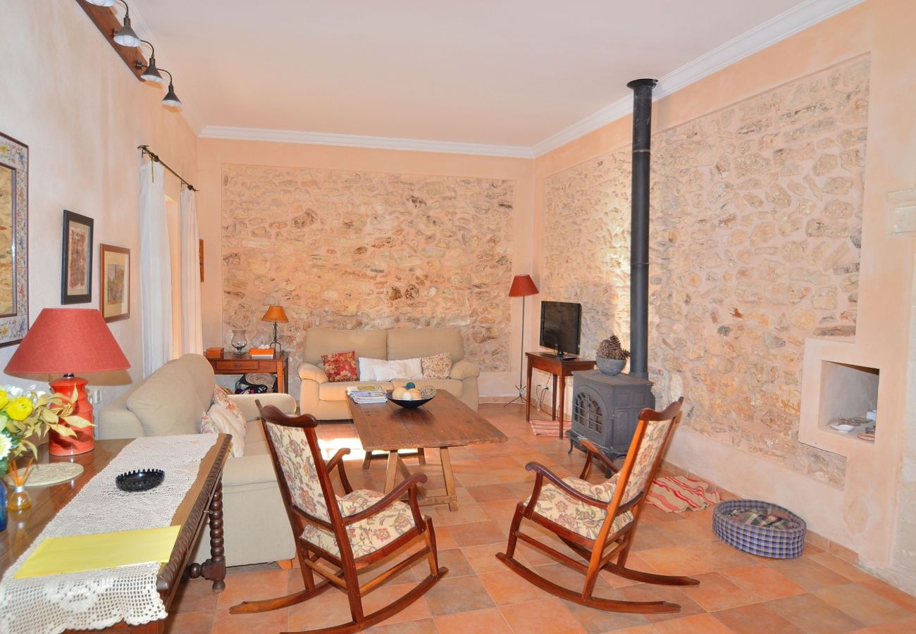 庄园 在 Llubi - Son Barraquer 047 tradicional finca con piscina y magnífico jardín 庄园 在 Llubi - Son Barraquer 047 tradicional finca con piscina y magnífico jardín