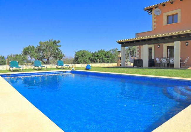  在 Santa Margalida - Villa Vernissa -  Finca con gran piscina muy cerca de Can Picafort y de las mejores playas de la isla