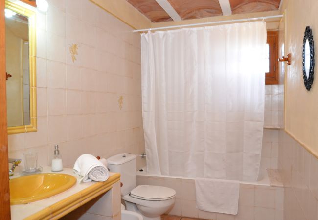 庄园 在 Santa Margalida - Es Bosquerró 054 fantástica finca con piscina vallada, zona infantil, terraza, barbacoa y WiFi 庄园 在 Santa Margalida - Es Bosquerró 054 fantástica finca con piscina vallada, zona infantil, terraza, barbacoa y WiFi