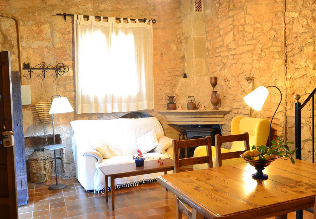 庄园 在 Alcudia - Els Olivers 138 finca rústica con piscina privada, aire acondicionado, terraza y barbacoa 庄园 在 Alcudia - Els Olivers 138 finca rústica con piscina privada, aire acondicionado, terraza y barbacoa