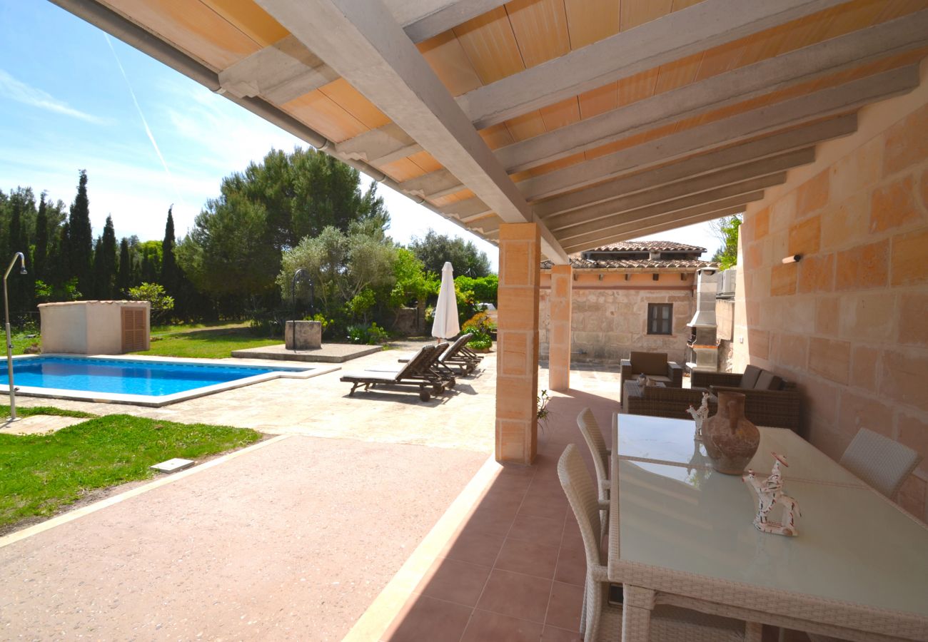 庄园 在 Alcudia - Els Olivers 138 finca rústica con piscina privada, aire acondicionado, terraza y barbacoa 庄园 在 Alcudia - Els Olivers 138 finca rústica con piscina privada, aire acondicionado, terraza y barbacoa