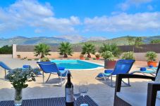 庄园 在 Campanet - Can Melis 149 fantástica villa con piscina privada, aire acondicionado, terraza, jardín y barbacoa