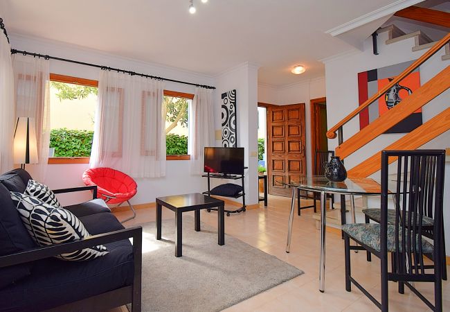 小屋 在 Can Picafort - Casa Alba 159 acogedora casa de vacaciones con jardín, terraza en zona residencial, barbacoa y WiFi 小屋 在 Can Picafort - Casa Alba 159 acogedora casa de vacaciones con jardín, terraza en zona residencial, barbacoa y WiFi