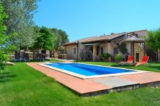 庄园 在 Son Serra de Marina - Casa Inés 165 magnífica finca con piscina privada, gran jardín, aire acondicionado y WiFi
