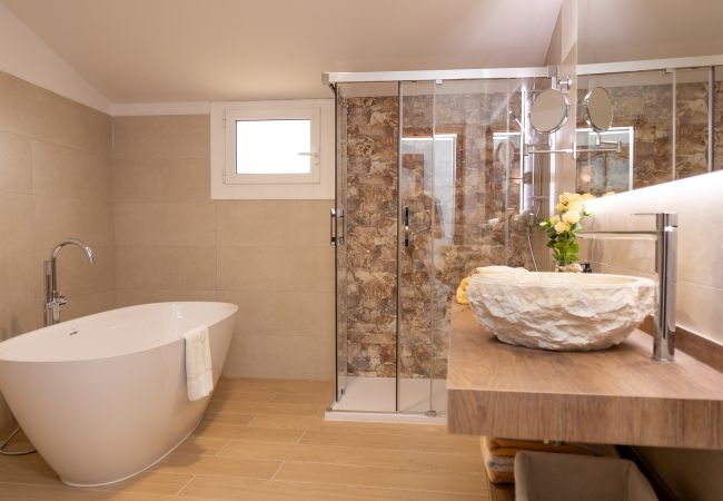 房屋 在 Buger - Ca n'Aina Canta 064 acogedora casa de pueblo con piscina privada, terraza, barbacoa y aire acondicionado 房屋 在 Buger - Ca n'Aina Canta 064 acogedora casa de pueblo con piscina privada, terraza, barbacoa y aire acondicionado