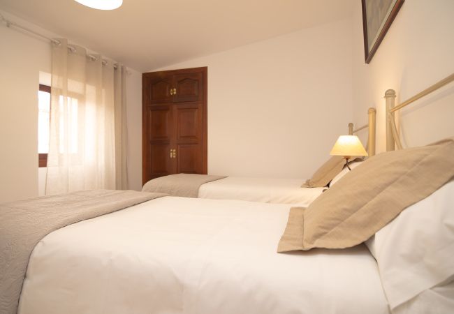 房屋 在 Buger - Ca n'Aina Canta 064 acogedora casa de pueblo con piscina privada, terraza, barbacoa y aire acondicionado 房屋 在 Buger - Ca n'Aina Canta 064 acogedora casa de pueblo con piscina privada, terraza, barbacoa y aire acondicionado