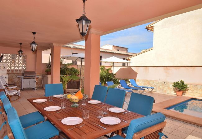 房屋 在 Muro - Cas Barber 226 fantástica villa con piscina privada, terraza, barbacoa y WiFi 房屋 在 Muro - Cas Barber 226 fantástica villa con piscina privada, terraza, barbacoa y WiFi