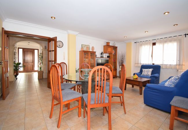 房屋 在 Muro - Cas Barber 226 fantástica villa con piscina privada, terraza, barbacoa y WiFi 房屋 在 Muro - Cas Barber 226 fantástica villa con piscina privada, terraza, barbacoa y WiFi