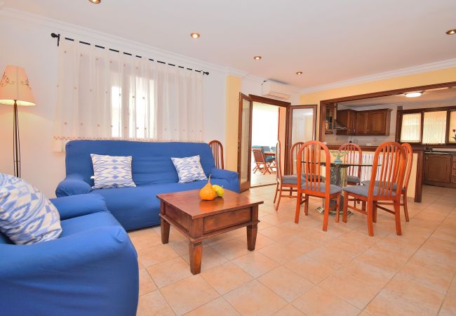 房屋 在 Muro - Cas Barber 226 fantástica villa con piscina privada, terraza, barbacoa y WiFi 房屋 在 Muro - Cas Barber 226 fantástica villa con piscina privada, terraza, barbacoa y WiFi