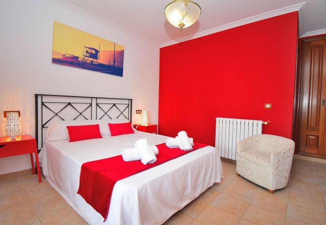 房屋 在 Muro - Cas Barber 226 fantástica villa con piscina privada, terraza, barbacoa y WiFi 房屋 在 Muro - Cas Barber 226 fantástica villa con piscina privada, terraza, barbacoa y WiFi