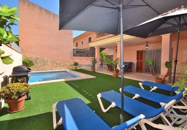 房屋 在 Muro - Cas Barber 226 fantástica villa con piscina privada, terraza, barbacoa y WiFi 房屋 在 Muro - Cas Barber 226 fantástica villa con piscina privada, terraza, barbacoa y WiFi