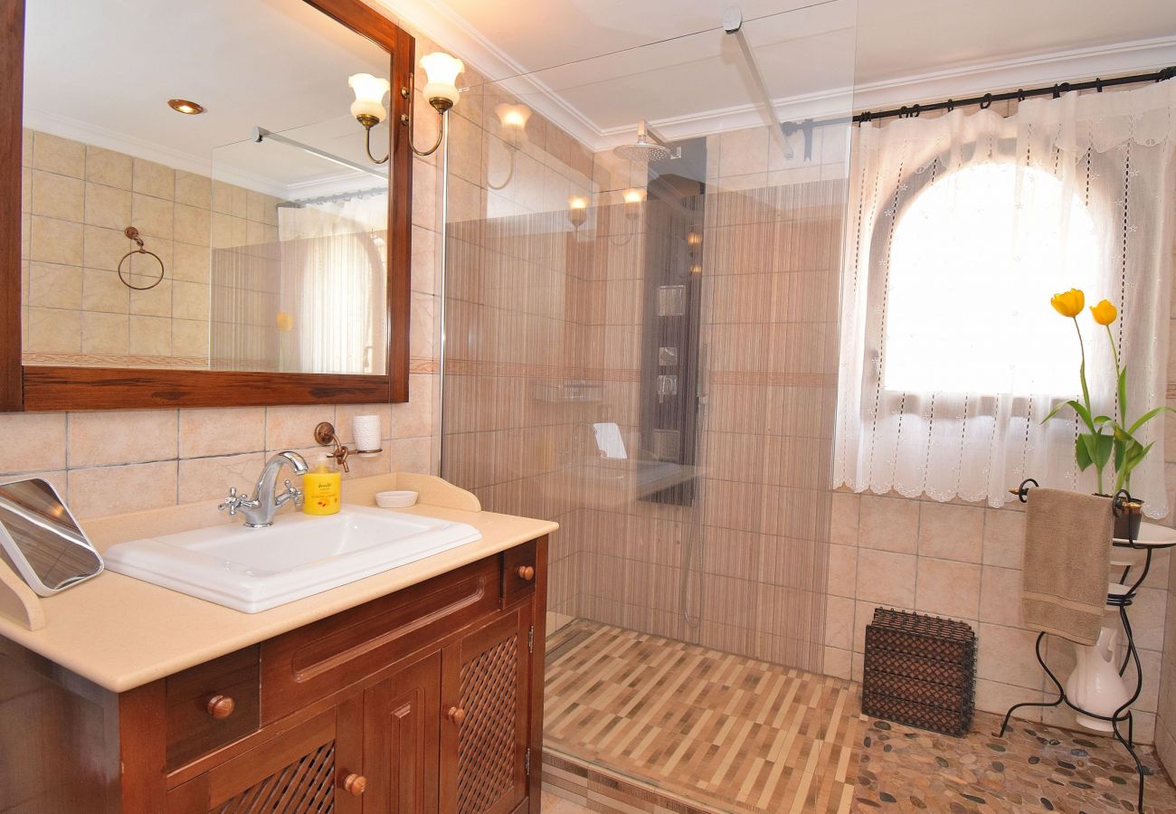 房屋 在 Muro - Cas Barber 226 fantástica villa con piscina privada, terraza, barbacoa y WiFi 房屋 在 Muro - Cas Barber 226 fantástica villa con piscina privada, terraza, barbacoa y WiFi